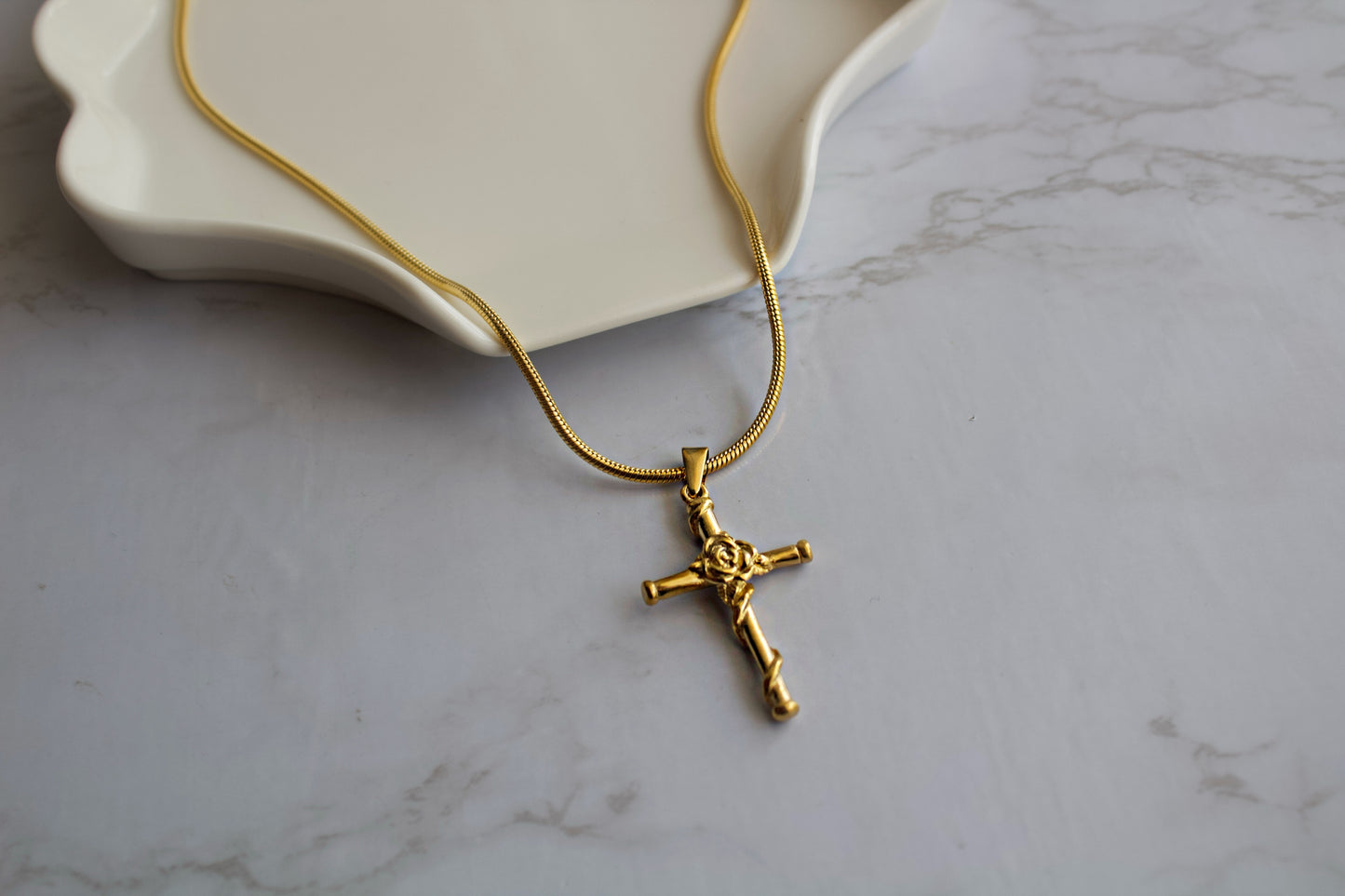 Cross Rose Pendant Chain